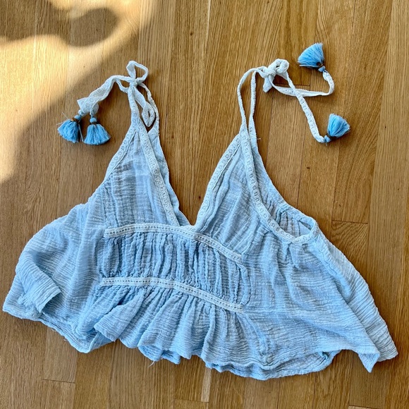 Beulah flouncy blue top - Picture 2 of 3